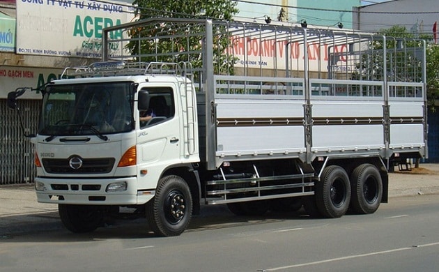 Chuyển Nhà 247 cho thuê xe tải 15 tấn phục vụ cho nhu cầu vận chuyển của nhiều quý khách hàng 