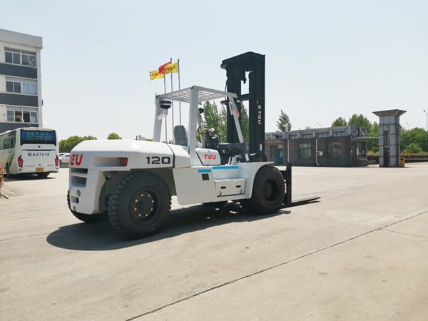 Loại xe nâng dầu 12 tấn
