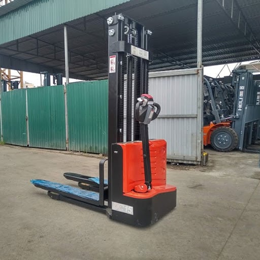 Loại xe nâng tay điện cao