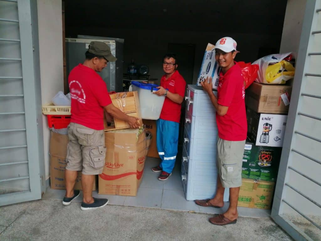 Nhân viên chúng tôi sẽ làm thay bạn công việc chuyển văn phòng