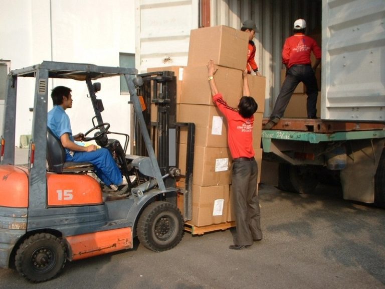 Dịch vụ bốc xếp giá rẻ bằng xe nâng
