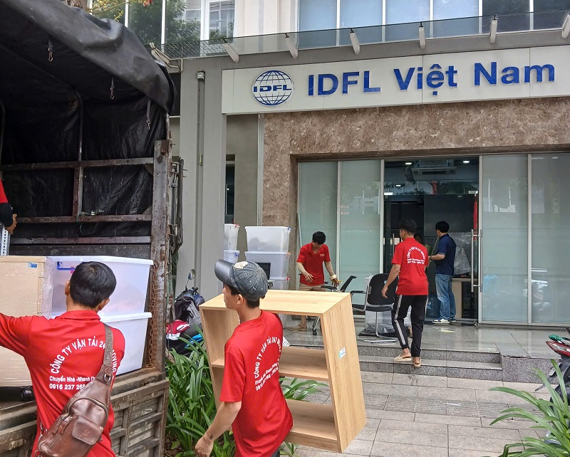 Nhan vien Chuyển Nhà 247vn chuyen van phong IDFL Việt Nam
